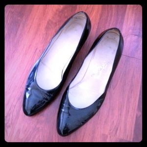🌟MAKE OFFER!🌟Vintage Patent Leather Heels