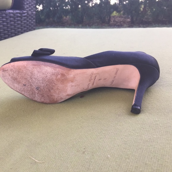 Kate Spade black satin pumps size 8b - Picture 3 of 4