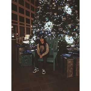 Meet your Posher, Evelin