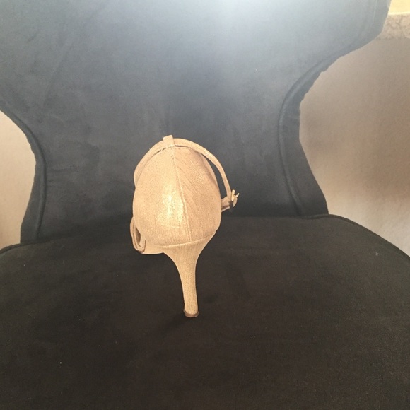 Kate spade golden lame heels - Picture 3 of 4