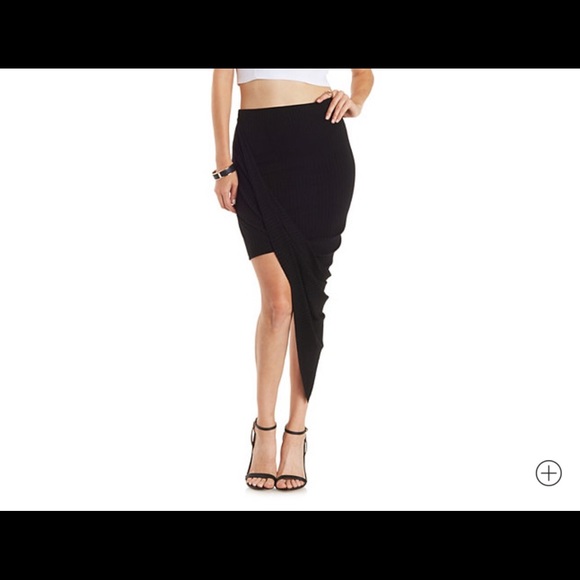 Ribbed and draped asymmetrical  skirt - Picture 2 of 4