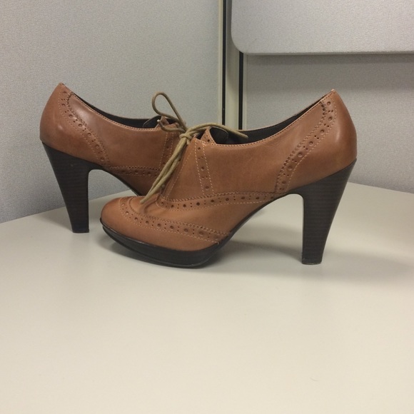 Kenneth Cole Shoes - Kenneth Cole platform ankle boots