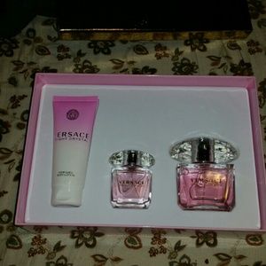 *Price drop* Versace Bright Crystal gift set