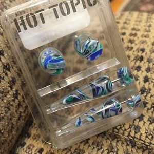 Hot topic plugs