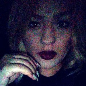 Meet your Posher, Adriana