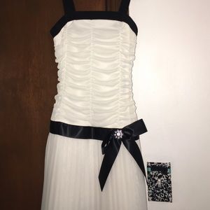 Girls party dress