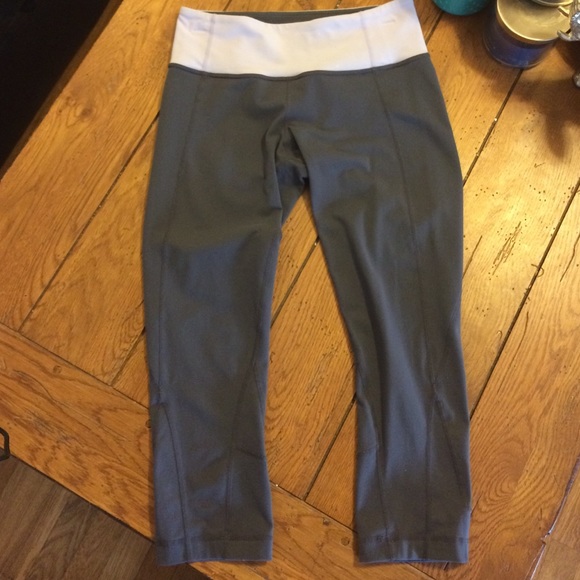 🚫SOLD🚫 Lululemon crops charcoal gray & lilac