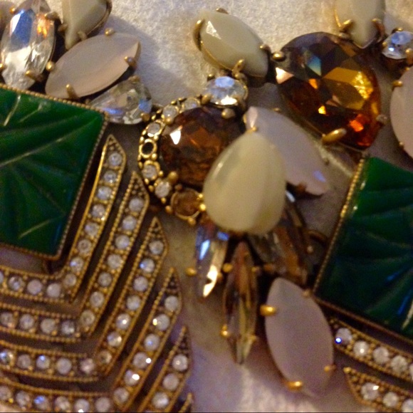 J. Crew safari inspired statement necklace - Picture 4 of 4