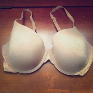 Victoria's Secret t-shirt bra (uplift semi demi)