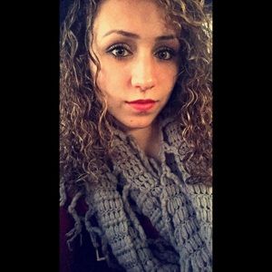 Meet your Posher, Madi