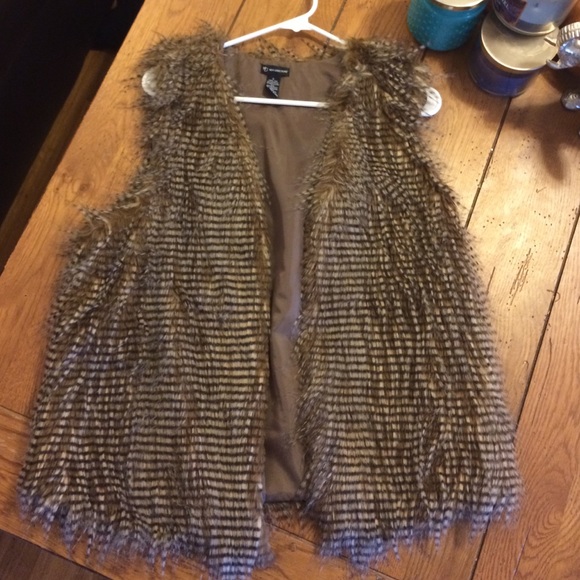 Brown tan black feather vest NWOT small