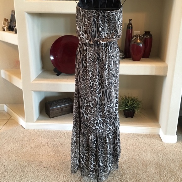 🎉Host Pick🎉Classy cheetah strapless maxi dress - Picture 3 of 4