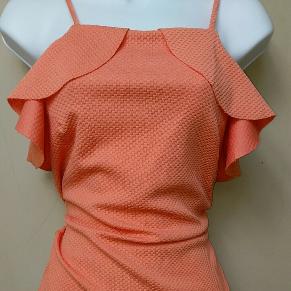 Nwt, peach ruffled style bodycon dress