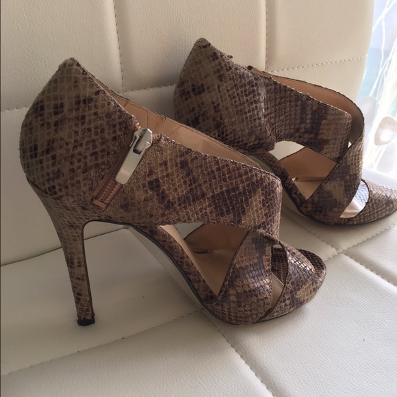 Shoes/ heels size 7.5 $20