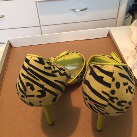 Sarah-Jayne peep toe high heels - Picture 4 of 4