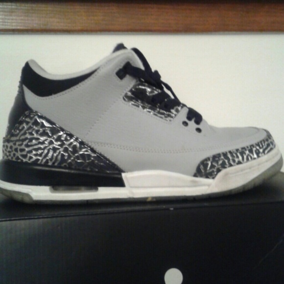 Wolf grey 3s