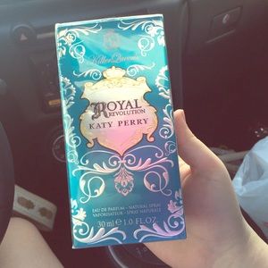 Katy perry perfume 1 oz killer queen