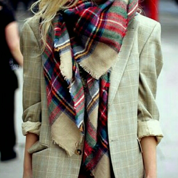 Zara Accessories - 💕 SHIP TODAY 💕 Holiday Plaid Blanket Scarf