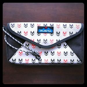 KAVU 'FOXXY' Wristlet/Clutch/Wallet  *NWOT*  RARE