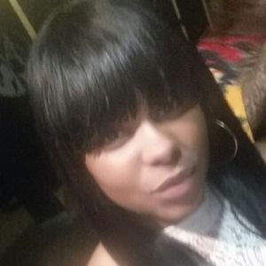 Meet your Posher, Nia