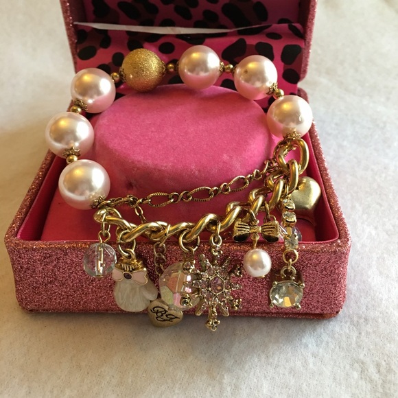 Betsey Johnson Jewelry - New Betsey Johnson Bracelet NEW IN BOX!