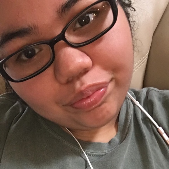 Meet your Posher, Victoria - Picture 1 of 3