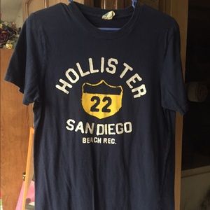 Hollister print t shirt