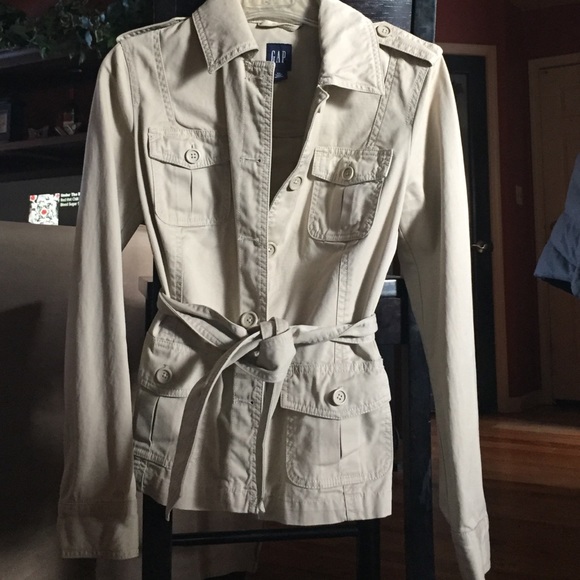 GAP Jackets & Blazers - 💥💥$8 TODAY ONLY!! GAP Trench Coat