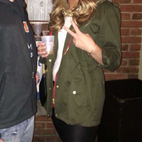 [SOLD] Army Green Utility Jacket - Picture 3 of 3