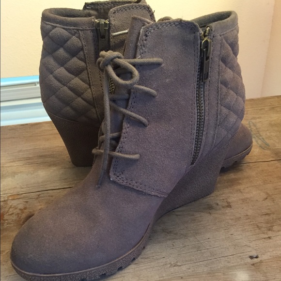 MIA taupe wedged bootie!