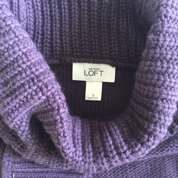 Any Taylor LOFT chunky knit turtleneck - Picture 3 of 4