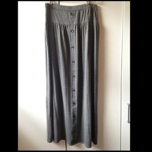 FINAL SALE 👋🏼 Grey maxi-skirt