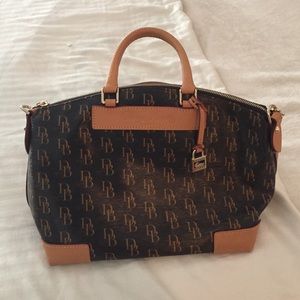 Dooney & Bourke