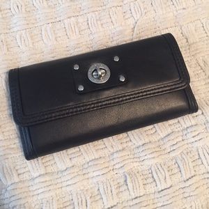 Marc Jacobs Totally Turnlock Long Wallet