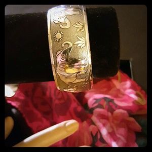 GORGEOUS Tibet Silver Good Luck ELEPHANTS BANGLE.