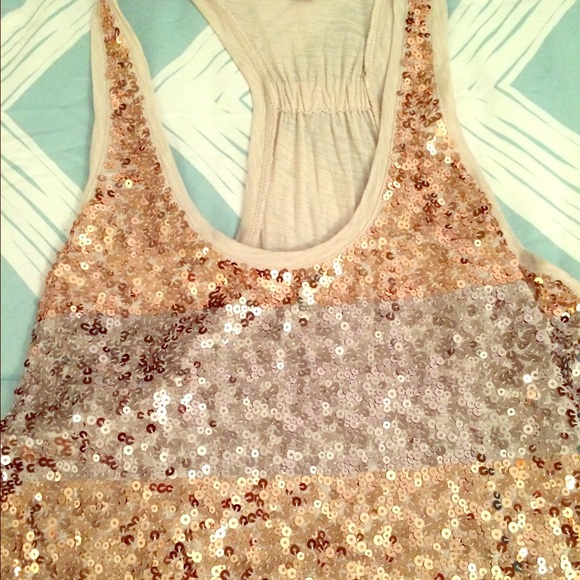 Express Tops - Express sequin tank top 🌟