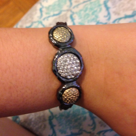 Jewelry - Picture 2 of 3