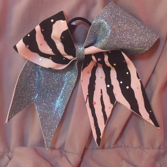 cheer bow