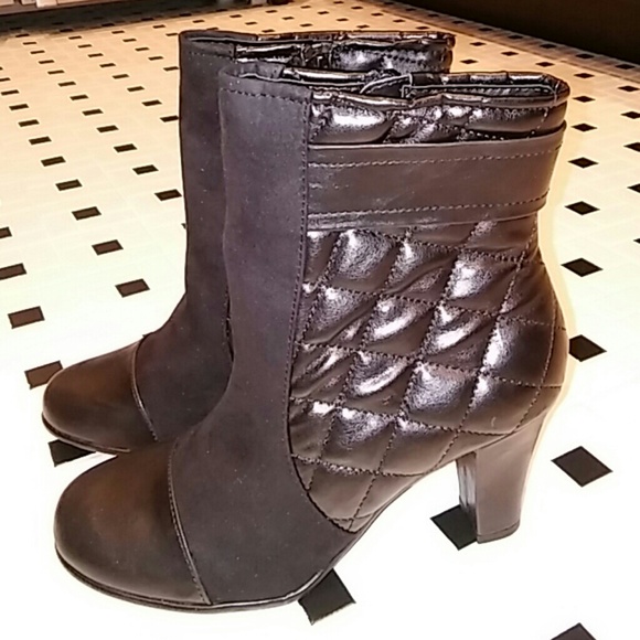 Aerosoles Shoes - Aerosoles A2 Black Quilted Booties - 7