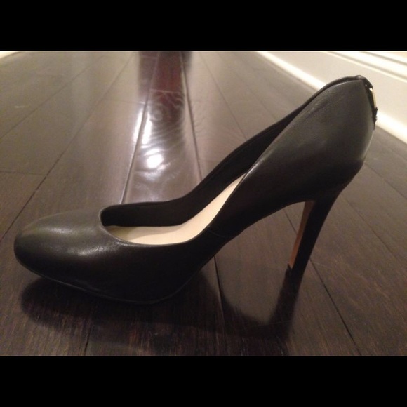 ALDO Black Leather Heels - Picture 3 of 4