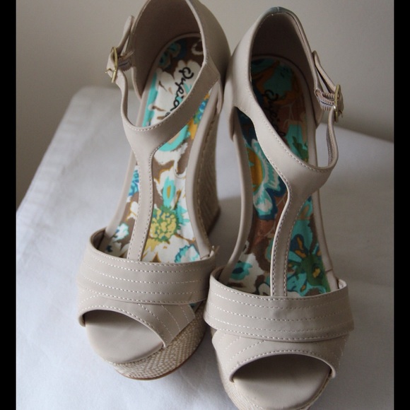 Qupid Shoes - Qupid wedge sandals
