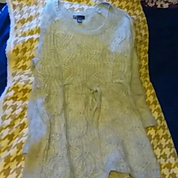 Maternity sweater - Picture 1 of 2