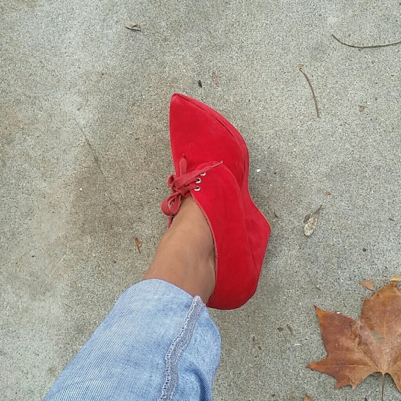 Red booties - Picture 4 of 4