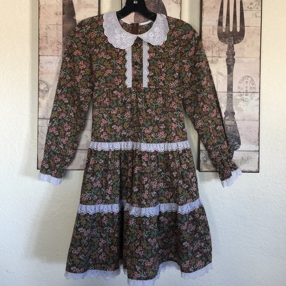 Vintage floral bohemian dress