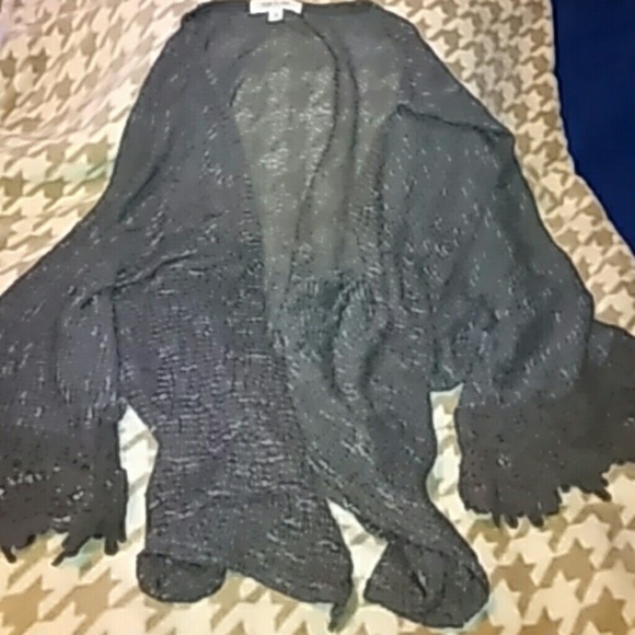 Taylor and Sage shawl - Picture 1 of 2