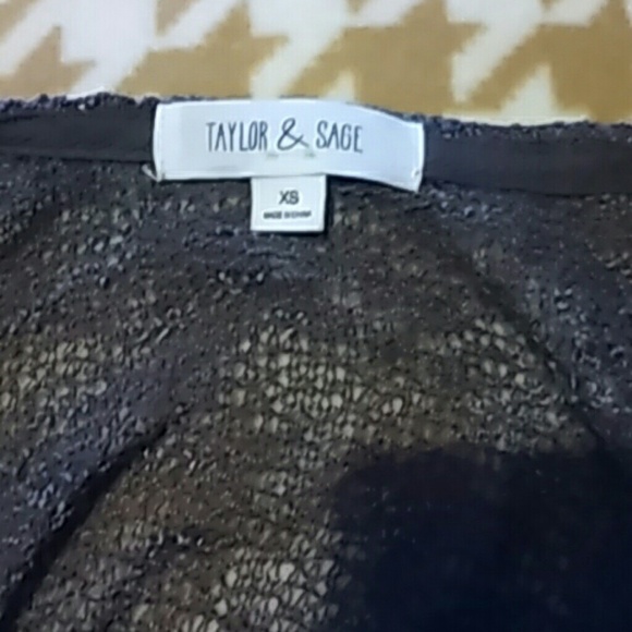 Taylor and Sage shawl - Picture 2 of 2