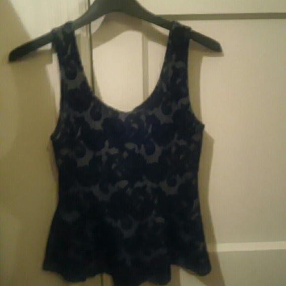 A Body Central outfit.Fabric has some spandex it. - Picture 1 of 2
