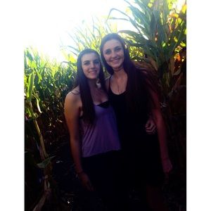 Meet your Posher, Claire