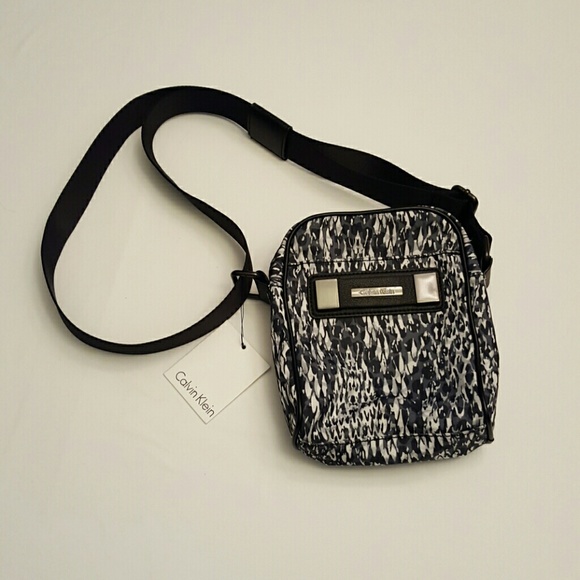 Calvin Klein Handbags - CALVIN KLEIN CROSS BODY BAG