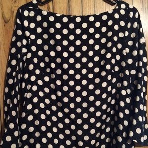 Black-and-white polkadotted blouse casual wear